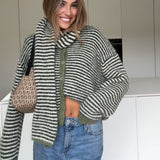 Απαλή ριγέ ζακέτα σε χρώμα μάτσα