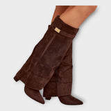 Ψηλές Μπότες με Κομψό Σχεδιασμό