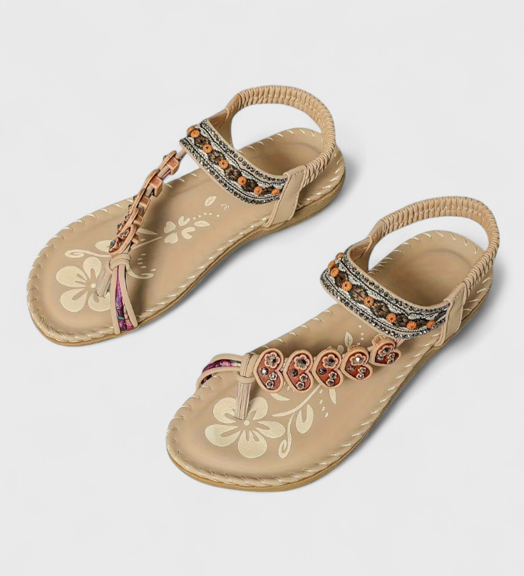 Liriana Άνετα σανδάλια με κομψές λεπτομέρειες