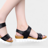 Clothide Casual Platform σανδάλια με διπλό λουρί και ρυθμιζόμενη πόρπη