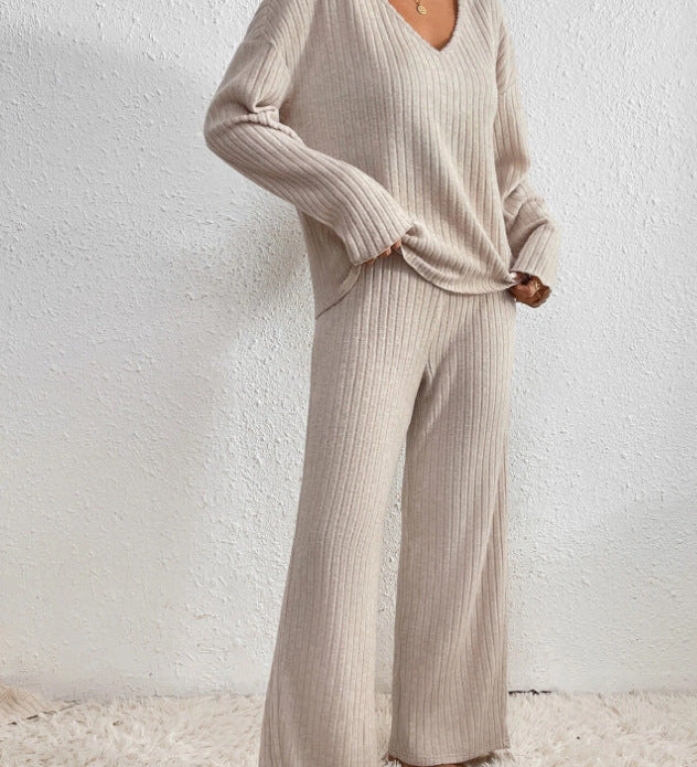 Edina – Σετ δύο τεμαχίων με V-λαιμόκοψη και πλεκτό σχέδιο