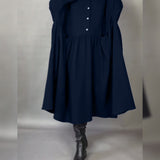 Μεγαλύτερου μεγέθους φόρεμα σε γραμμή Α με γιακά με κουμπί