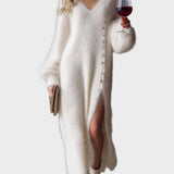 Βενετία | Άνετο, Κομψό Μίντι Πλεκτό Φόρεμα με V Λαιμόκοψη, Μεταλλικά Κουμπιά, Λευκή Απομίμηση Γούνας Κουνελιού και Σκίσιμο στο Πλάι