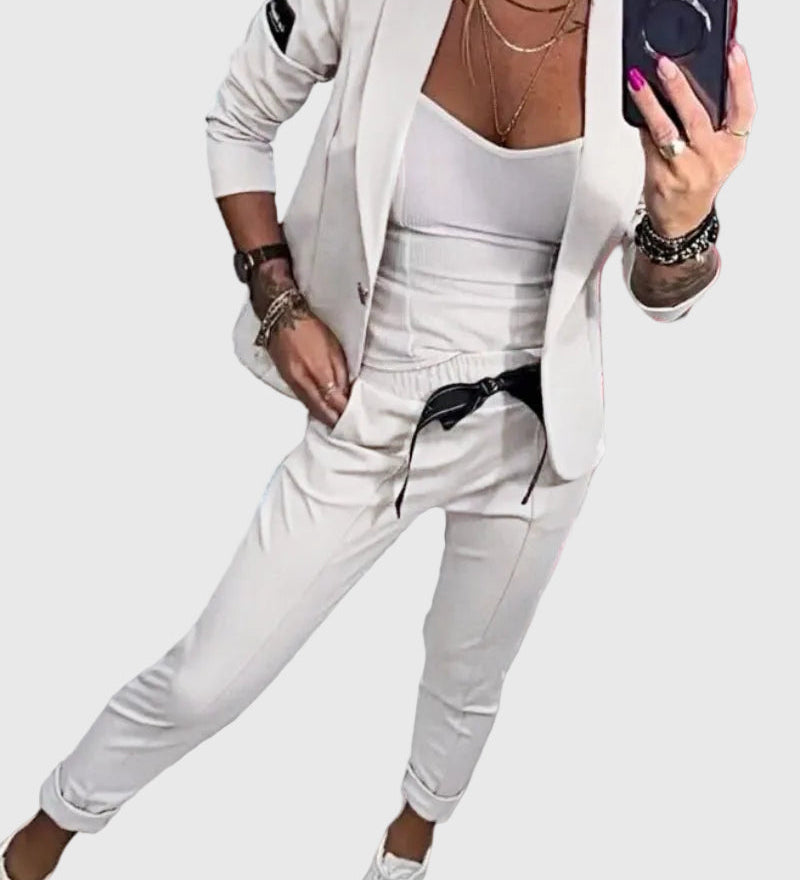 Ξένια – Κομψό Σετ Μπλέιζερ & Παντελονιού