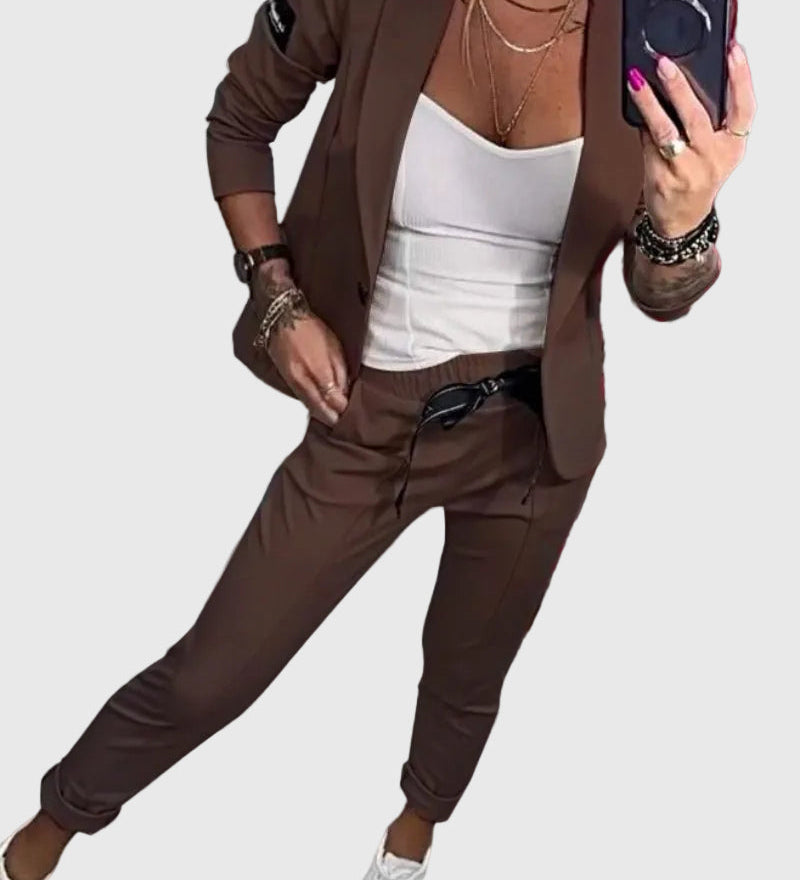 Ξένια – Κομψό Σετ Μπλέιζερ & Παντελονιού