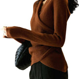 Sally | Chic Caramel Εφαρμοστό Φθινοπωρινό Πουλόβερ με Γιακά Peter Pan και Ασύμμετρο Σχέδιο (Chic Caramel Peter Pan Collar asymmetrical design slim fit Fall Sweater)