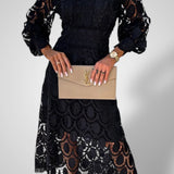 Πατρίσια | Σεμνό Φόρεμα με Δαντέλα