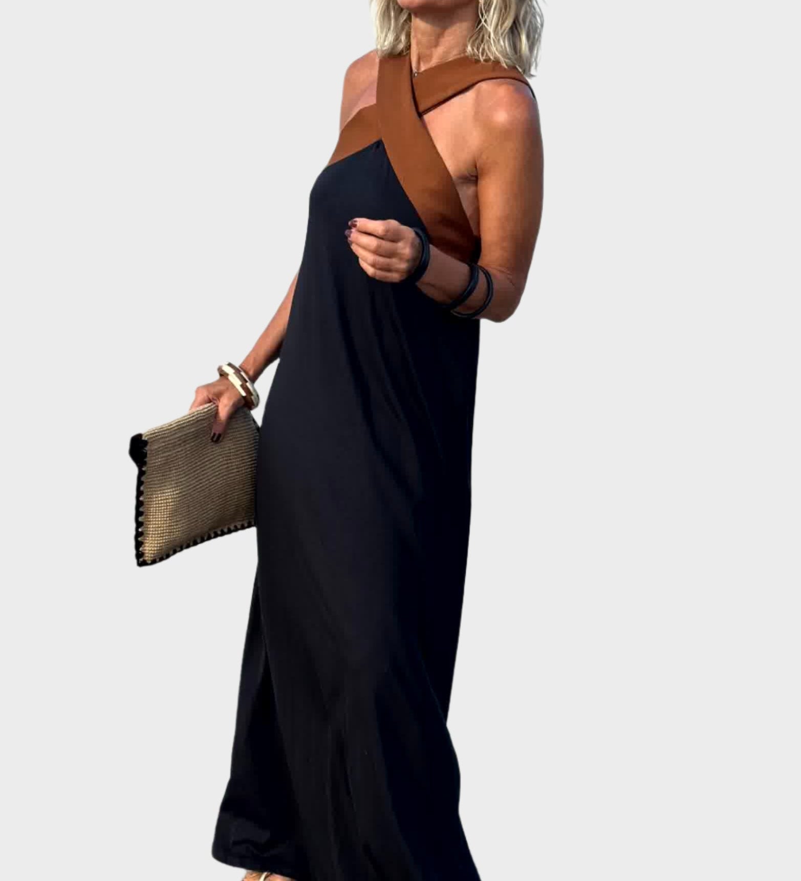 Κομψό Φόρεμα με Ανοιχτή Πλάτη και Μοντέρνο Σταυρωτό Λαιμό