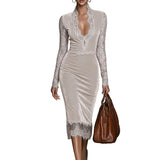 Barbara | Κομψό Σκούρο Μπλε Βελούδινο Midi Φόρεμα σε Στενή Γραμμή, με Λαιμόκοψη V και Δαντέλα στο Ντεκολτέ και τα Μανίκια (Elegant Dark Blue Velvet Slim-fit V-neck Midi Dress With Lace Trim At The Neckline And Sleeves)