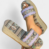 Dorotea Σανδάλια φλατ με διπλό λουράκι και έθνικ πλεγμένη σόλα