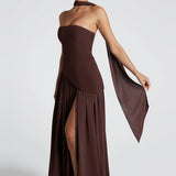 Elena – Maxi Φόρεμα με Ανοιχτούς Ώμους, Σκίσιμο & Choker Λεπτομέρεια