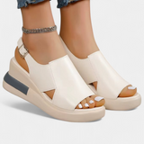 Brunilda Σανδάλια με συνθετική πλατφόρμα