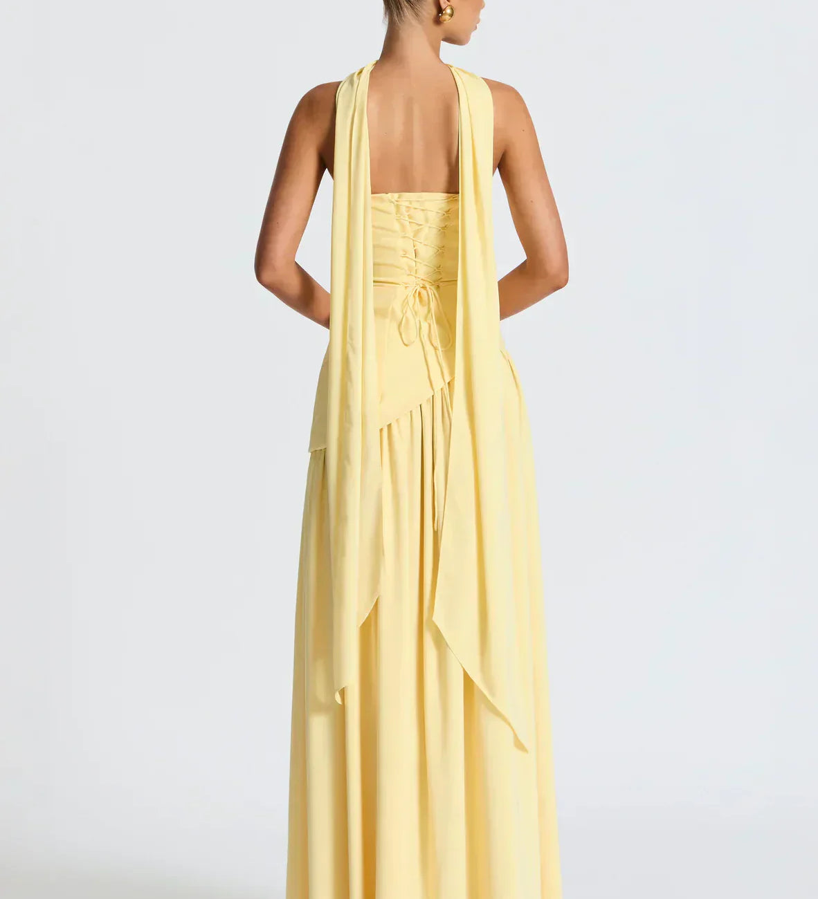 Elena – Maxi Φόρεμα με Ανοιχτούς Ώμους, Σκίσιμο & Choker Λεπτομέρεια