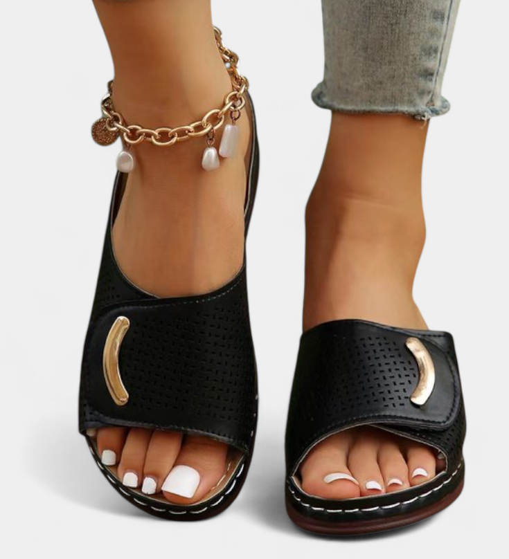 Itziar Ορθοπεδικά σανδάλια με διάτρητο σχέδιο και μαλακό πάτο