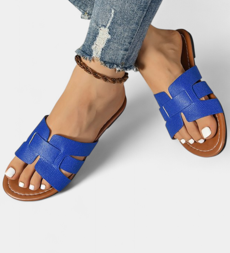 Silvia σανδάλια με κλασικό σχέδιο και γεωμετρικό κόψιμο