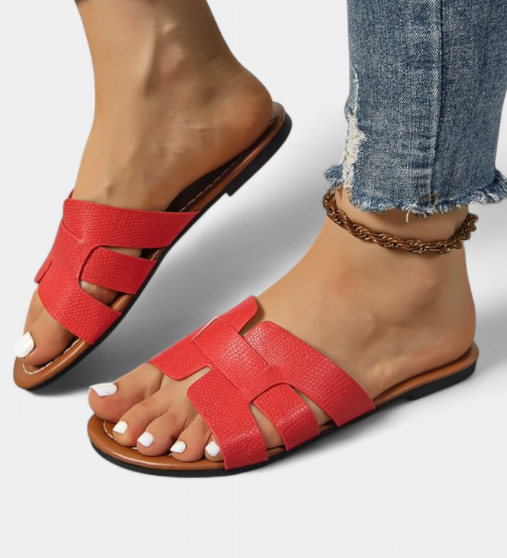 Silvia σανδάλια με κλασικό σχέδιο και γεωμετρικό κόψιμο