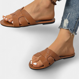 Silvia σανδάλια με κλασικό σχέδιο και γεωμετρικό κόψιμο