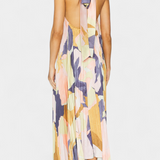 Giselle μακρύ πλισέ φόρεμα με λαιμόκοψη και κομψή κίνηση