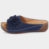 Πλούσια ορθοπεδικά σανδάλια με τρισδιάστατο λουλούδι και μαξιλαράκι