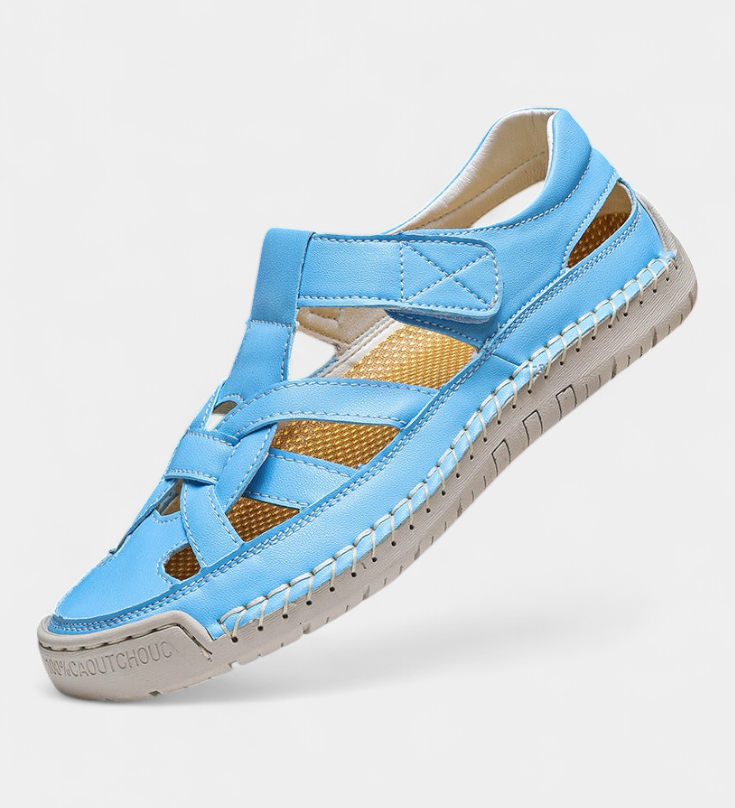 Εργονομικά πέδιλα από συνθετικό δέρμα Kaia κομμένα στο πλάι